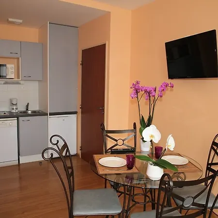 Apart Otel Les Jardins De 3*
