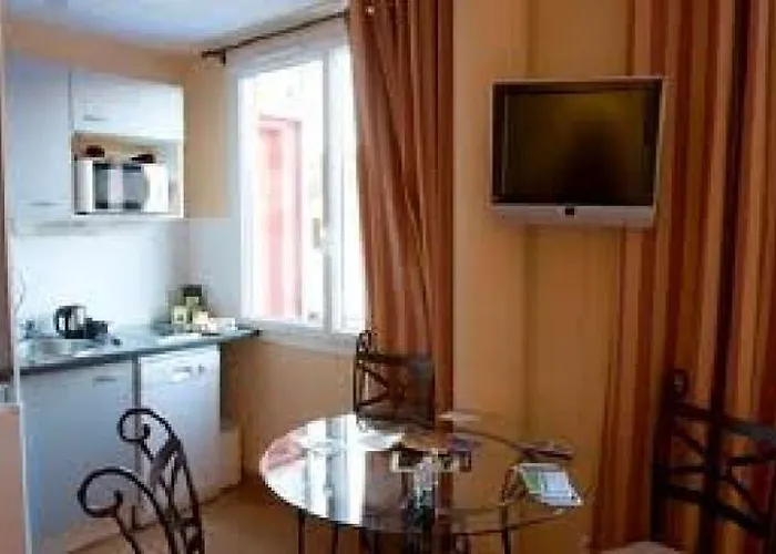 Les Jardins De בית נופש לורדה