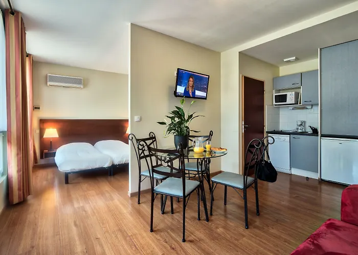 Holiday home Les Jardins De *