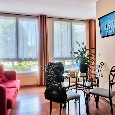 Zenitude Hôtel-Résidences Les Jardins de Lourdes Lourdes