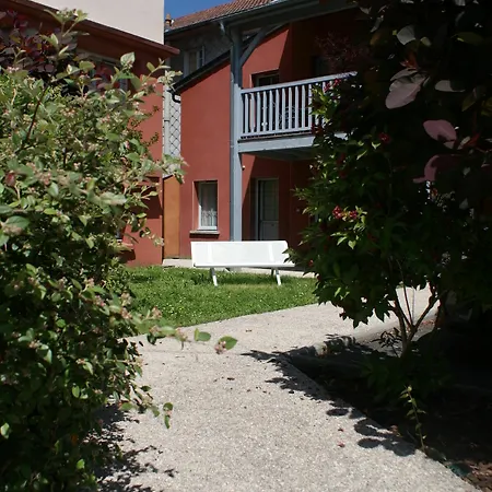 Zenitude Hôtel-Résidences Les Jardins de Lourdes * Lourdes